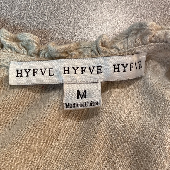 HYFVE - Ruffled sleeveless top. Size M - Picture 3 of 7